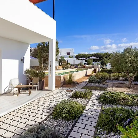 Nubita Villa *