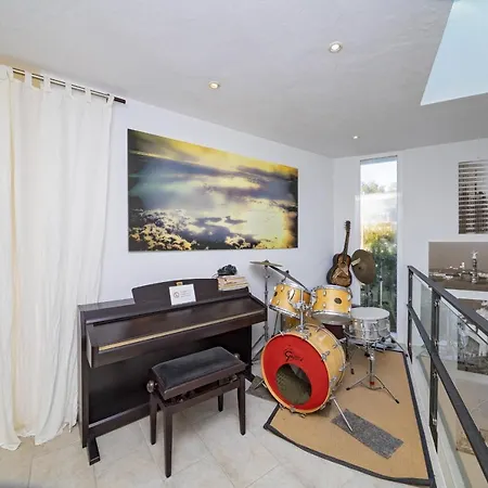 Nubita Villa San José